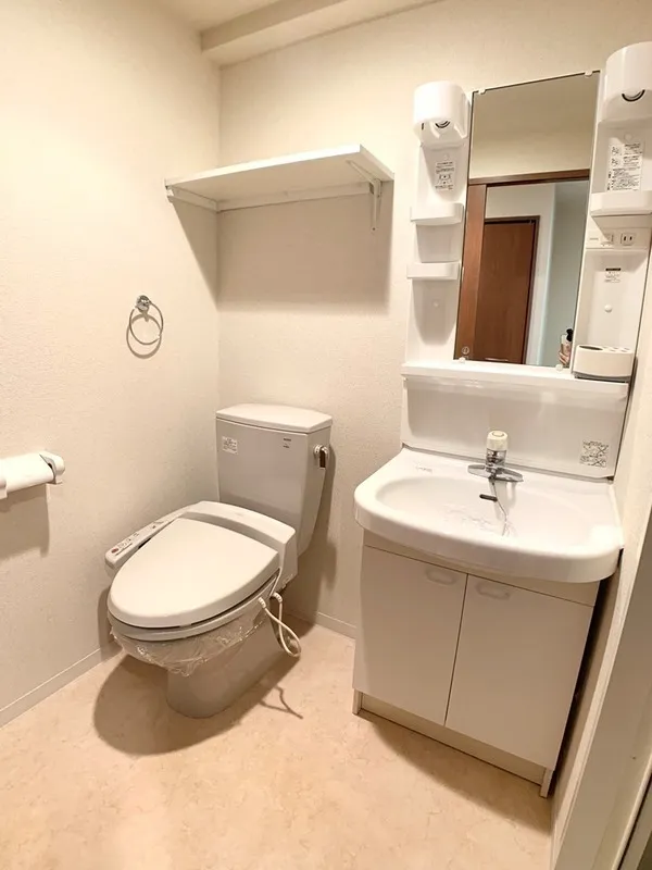 HF Monzen-Nakacho Residence - Interior - ["Plumbing fixture", "Flooring", "Floor"]