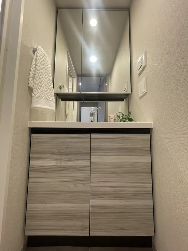 Wellis Urban Suitengumae - Interior - ["Flooring", "Floor", "Interior design"]