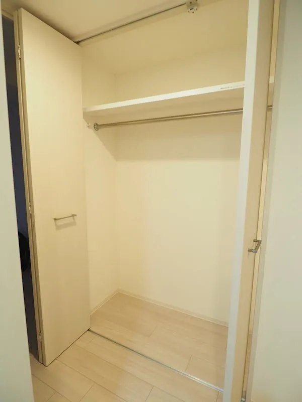RESIDIA Sendagi - Interior - ["Flooring", "Wood", "Floor"]
