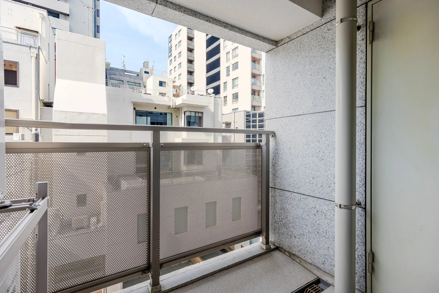 DeLCCS Nagatacho - Interior - []