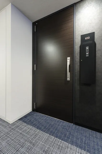 Park City Nakano The Tower Ayers - Interior - ["Glass", "Home Door", "Door handle"]