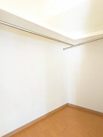 MG Meguro Station - Interior - ["Flooring", "Wood", "Ceiling"]