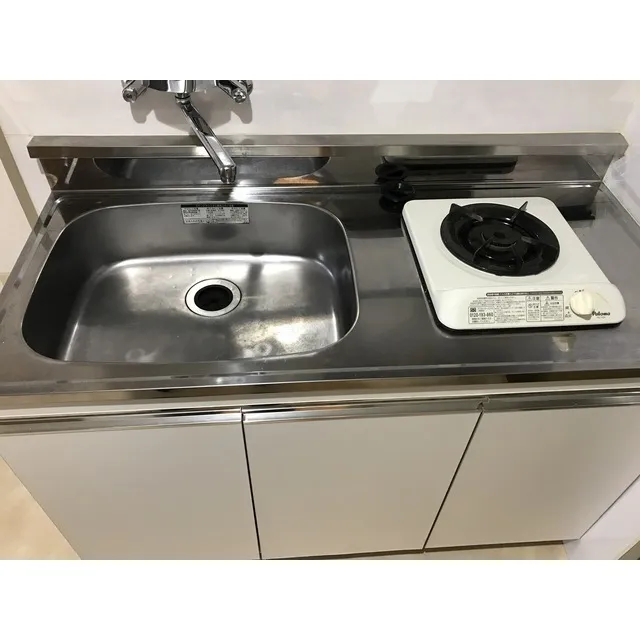 Meguro LFV - Interior - ["Sink", "Kitchen sink", "Cooktop"]