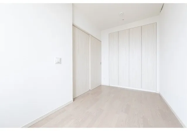 Hulic Narimasu - Interior - ["Fixture", "Wood", "Door"]