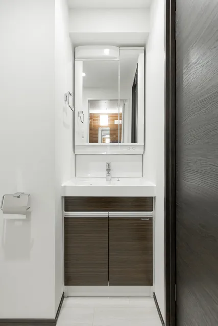 Gransite Bunkyo Yushima - Interior - ["Flooring", "Interior design", "Plumbing fixture"]