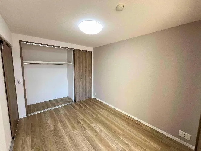 Ars Tama Plaza D. Hills Room 609