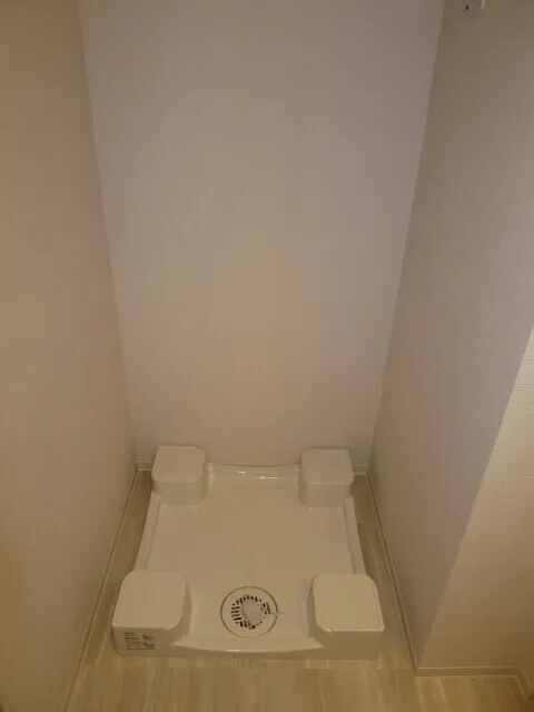 BLESS Kamiikebukuro - Interior - ["Tile Flooring"]