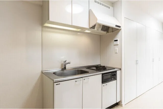 Comforia Meguro Chojamaru - Interior - ["Cabinetry", "Kitchen sink", "Tap"]