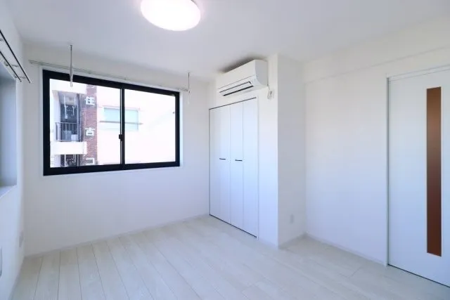 Bright Sumiyoshi - Interior - ["Flooring", "Ceiling", "Floor"]