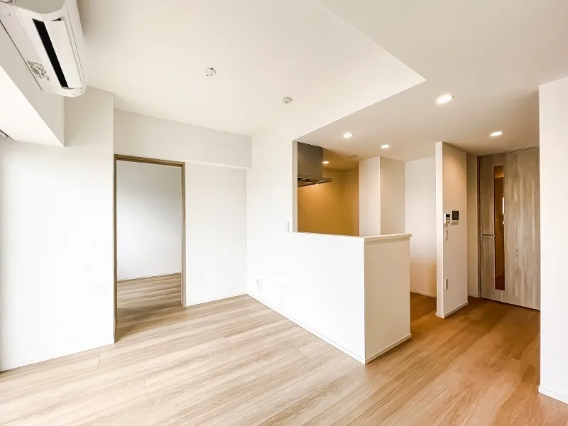 Prince Due Kamiya - Interior - ["Flooring", "Floor", "Wood"]