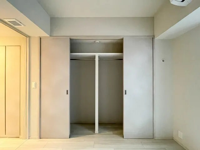 Royal Parks Ariake - Interior - ["Flooring", "Wall", "Floor"]