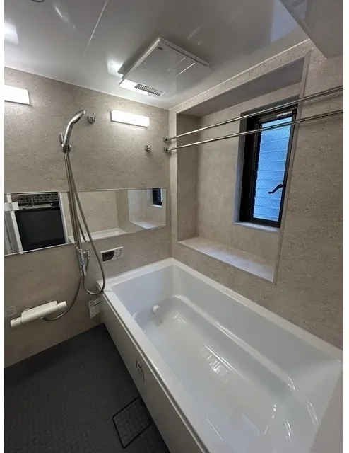 Takanawa Heights - Interior - ["Bathroom", "Plumbing fixture", "Bathtub"]