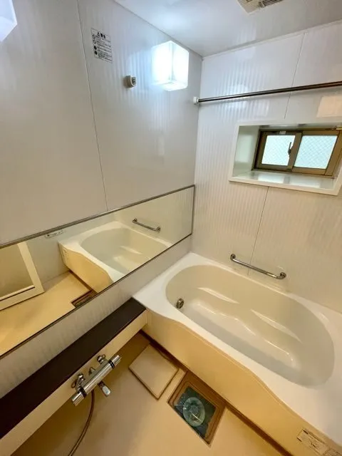 Residia Ochanomizu - Interior - ["Bathtub", "Plumbing fixture", "Property"]
