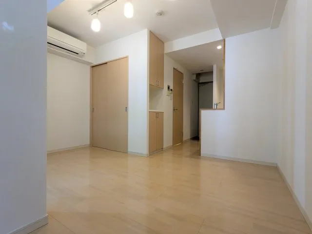 Garden Yoyogi Hachiman - Interior - ["Flooring", "Floor", "Interior design"]