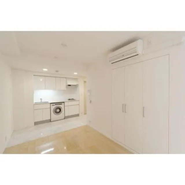 Park Axis Tameike-Sanno - Interior - ["Rectangle", "Wood", "Flooring"]