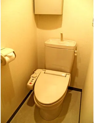 Plaire Tennozu Isle No. 2 - Interior - ["Toilet seat", "Toilet", "Plumbing fixture"]