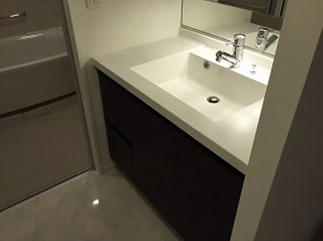Comforia Akasaka - Interior - ["Sink", "Property", "Bathroom sink"]