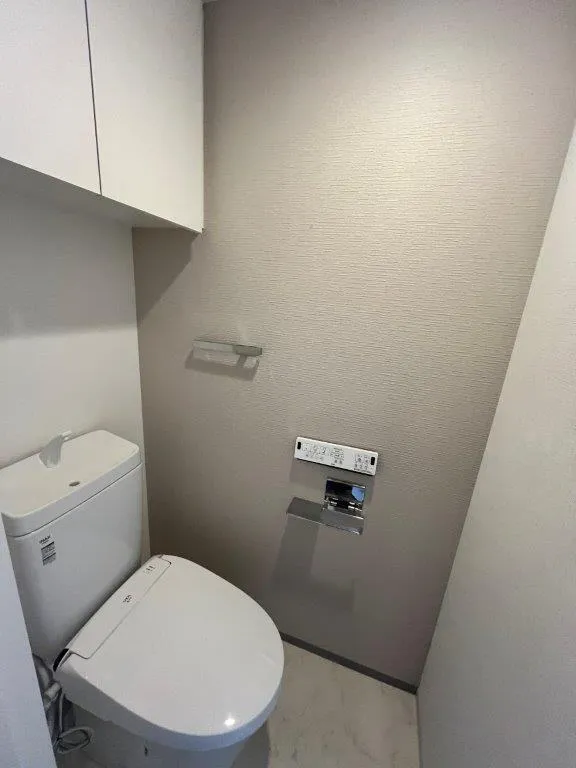 Reterras Magome - Interior - ["Plumbing fixture", "Toilet seat", "Flooring"]