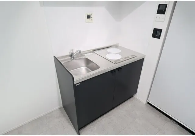 Crescer Nishikoyama - Interior - ["Plumbing fixture", "Floor", "Tap"]