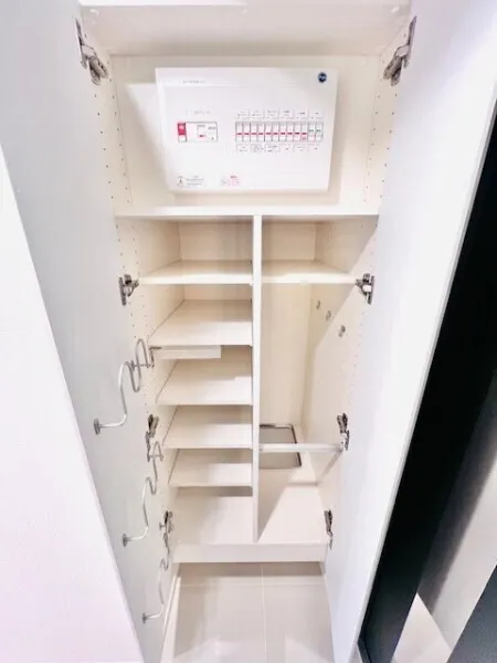Brillia Ist Shibuya Honmachi - Interior - ["Household hardware", "Cupboard", "Shelving"]