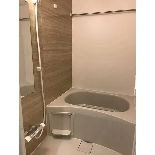 Well Square Jiyugaoka WEST - Interior - ["Fixture", "Bathroom", "Flooring"]