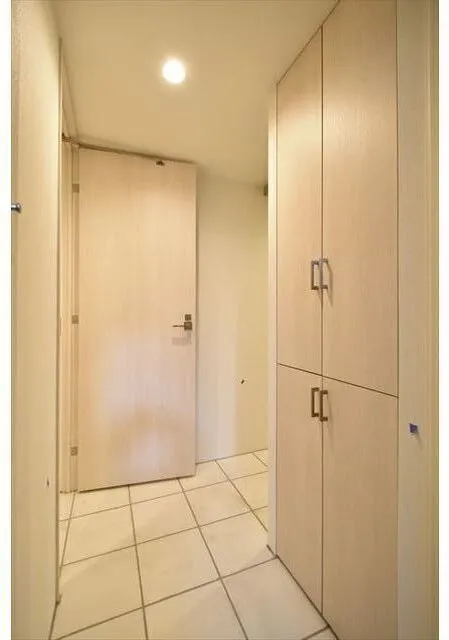 EXAM Shimokitazawa II - Interior - ["Door", "Fixture", "Building"]
