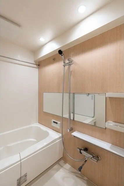 Belfarth Komazawa Sanchome - Interior - ["Bathtub", "Property", "Building"]