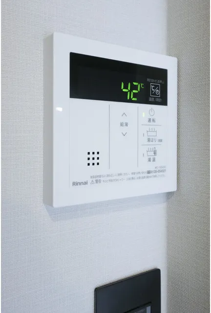 LeFont Progre Reno Ginza EAST - Interior - ["Electronic device", "Display device", "Technology"]