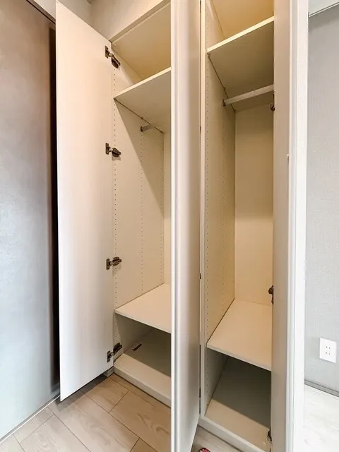 Brookside Residence Kiba - Interior - ["Wood", "Flooring", "Floor"]