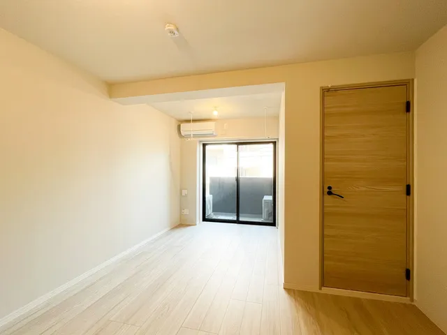Preasvelta Minowa - Interior - ["Wood", "Flooring", "Floor"]