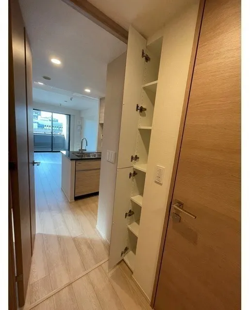 ALTERNA Nihonbashi - Interior - ["Flooring", "Floor", "Interior design"]