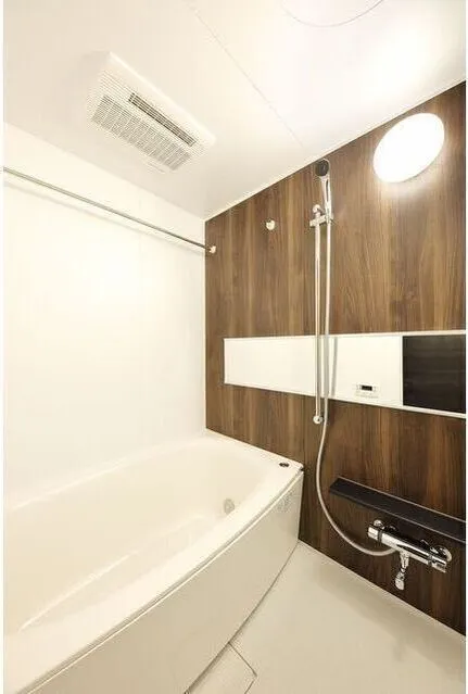 Delux Tabata - Interior - ["Building", "Bathtub", "Comfort"]