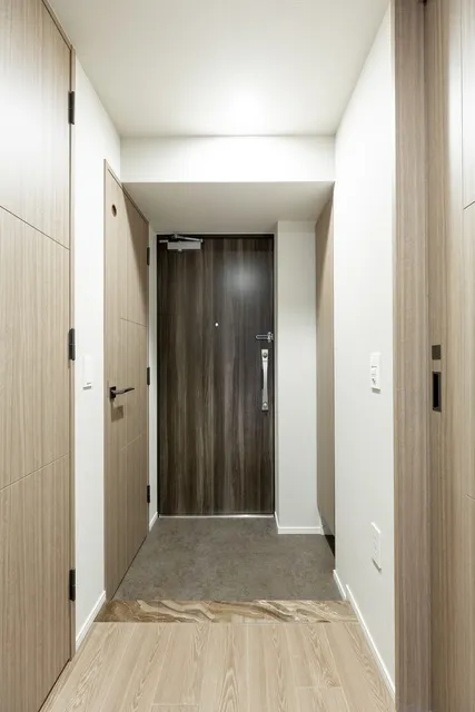 Terrace Tsukishima - Interior - ["Fixture", "Door", "Wood"]