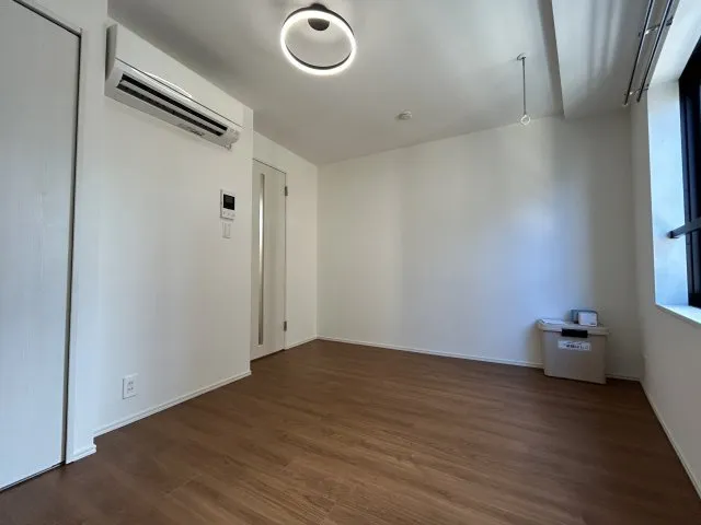 El Faro Otsuka IV - Interior - ["Flooring", "Floor", "Ceiling"]