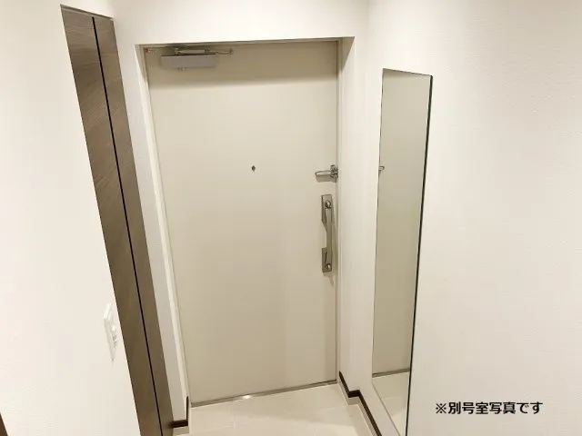 Genovia Asakusa IV Sky Garden - Interior - ["Door", "Floor", "Household hardware"]