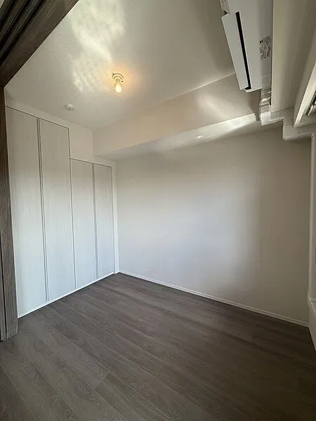 Predia Court Sangenjaya - Interior - ["Flooring", "Wood", "Floor"]