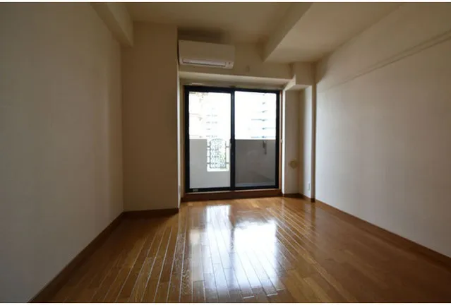 Welt Waterfront - Interior - ["Flooring", "Floor", "Wood flooring"]