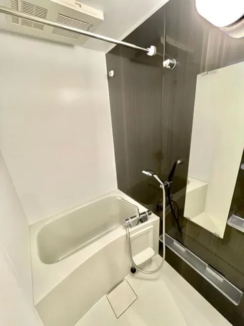Lacras Yotsuya Sanchome - Interior - ["Plumbing fixture", "Flooring", "Floor"]