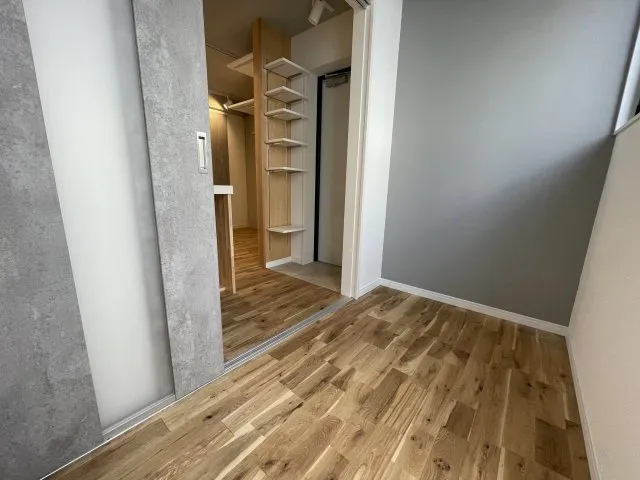 Apice Meguro - Interior - ["Building", "Door", "Fixture"]