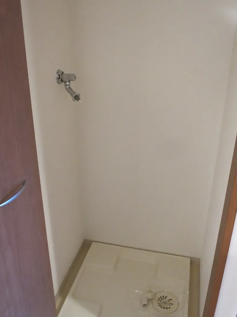 HF Monzen-Nakacho Residence - Interior - ["Fixture", "Material property", "Wood"]
