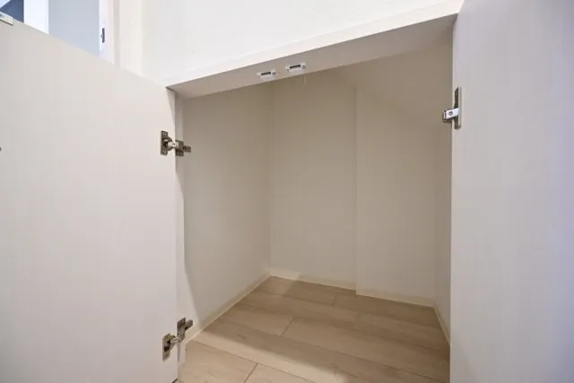 Feridencia Mount Ontake - Interior - ["Wall", "Wood", "Flooring"]