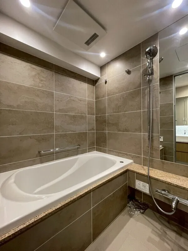 Dash Living Aoyama - Interior - ["Bathroom", "Plumbing fixture", "Flooring"]
