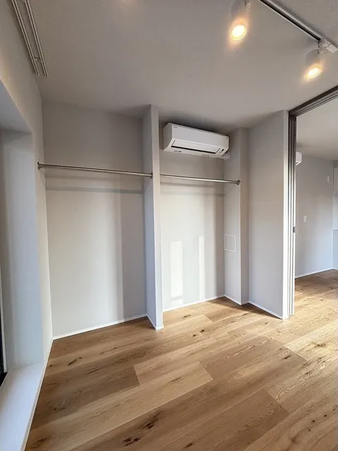Stilio Sakurashinmachi - Interior - ["Flooring", "Wood", "Floor"]