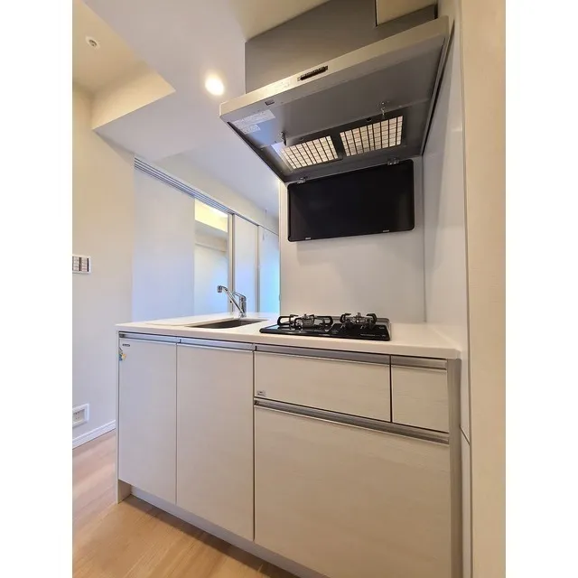 Comforia Higashioi II - Interior - ["Cabinetry", "Building", "Countertop"]