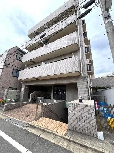 Infinity Shimokitazawa, basement floor 1