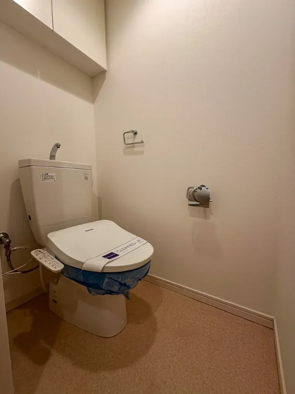 RESIDIA Tower Meguro Fudomae - Interior - ["Toilet seat", "Plumbing fixture", "Flooring"]
