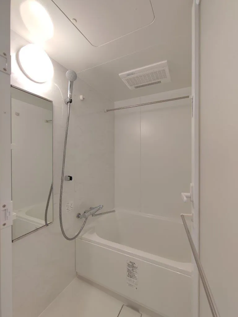 Cross Residence Takadanobaba - Interior - ["Flooring", "Plumbing fixture", "Floor"]