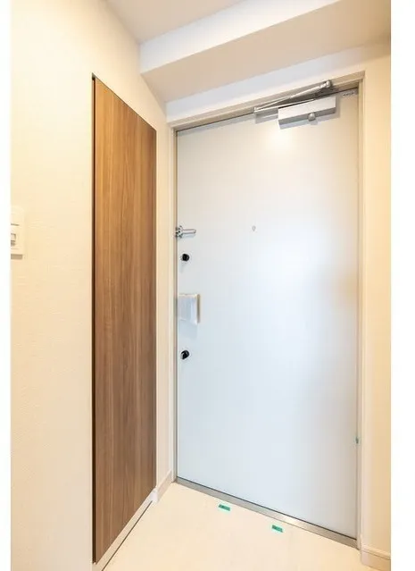 Comforia Liv Itabashi - Interior - ["Wood", "Flooring", "Floor"]