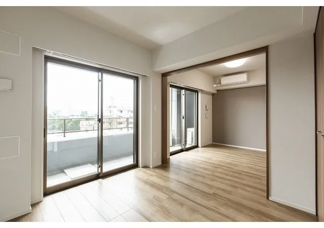 Comforia Live Negishi Nichome - Interior - ["Apartment", "Floor", "Flooring"]