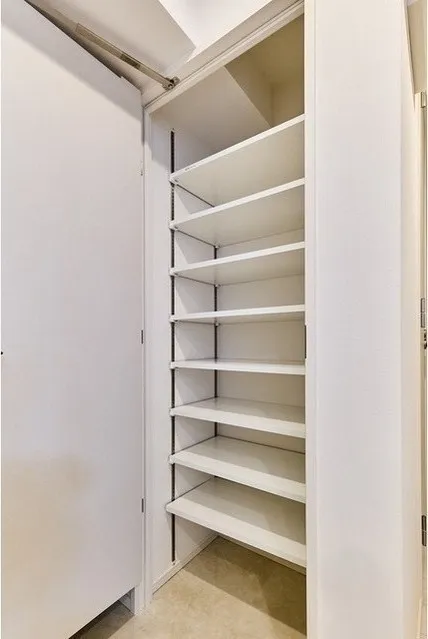 Urbanex Asakusabashi Front - Interior - ["Shelf", "Shelving", "Wood"]